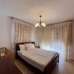 2 Bedroom With Private Garden, Walk To Nissi Beach, Communal Swimming Pool Apartment