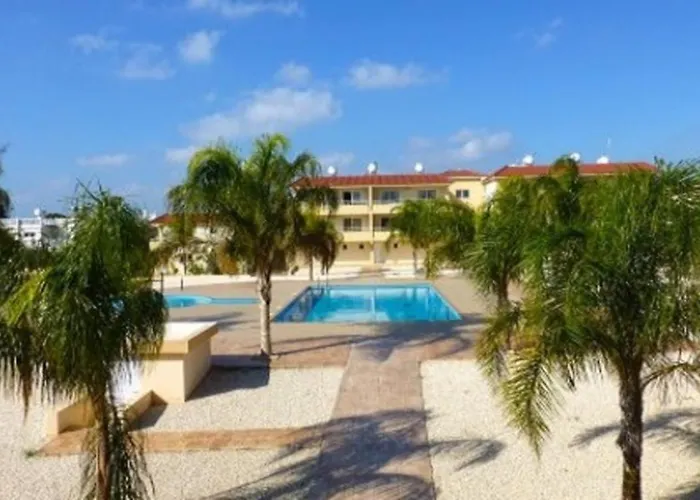 2 Bedroom With Private Garden, Walk To Nissi Beach, Communal Swimming Pool * Ayia Napa