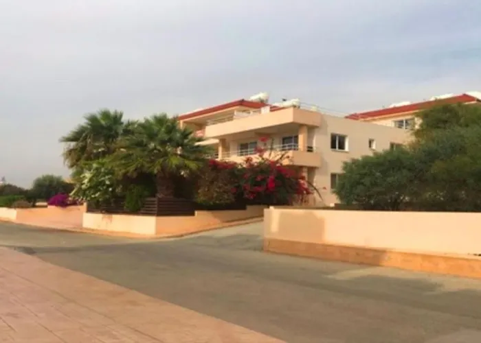 Apartamento 2 Bedroom With Private Garden, Walk To Nissi Beach, Communal Swimming Pool Ayia Napa